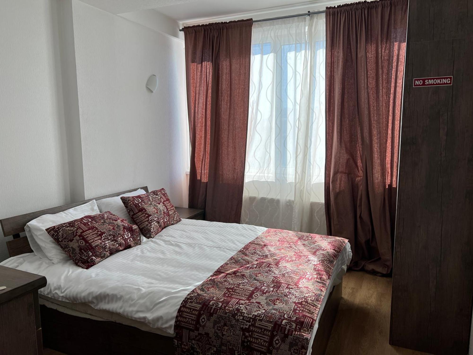 Mountain Cricket Chalets And Apartments Гудаури Номер фото