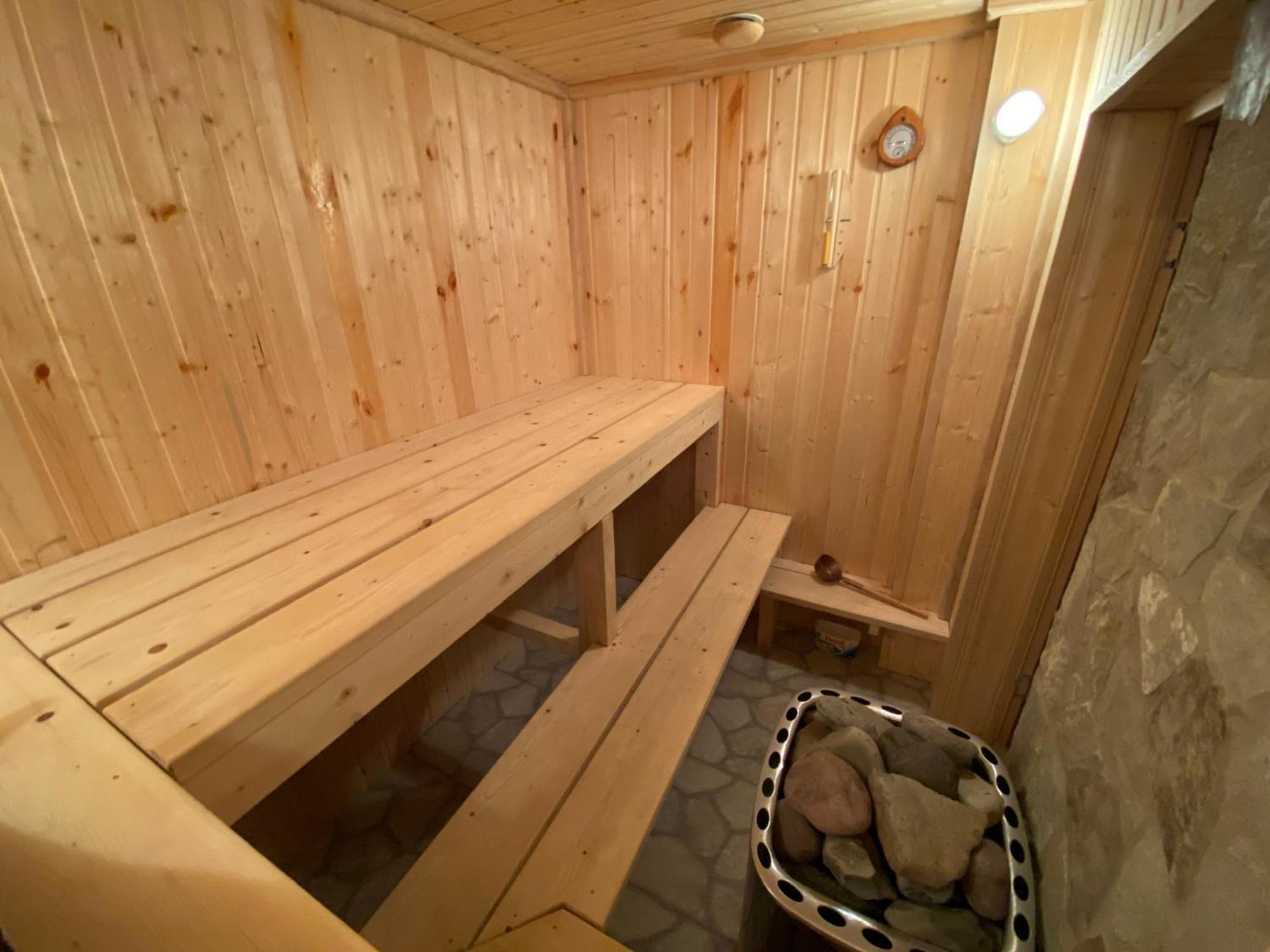 Mountain Cricket Chalets And Apartments Гудаури Экстерьер фото